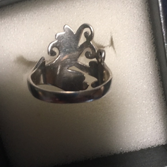 Sterling Silver Ring - Picture 2 of 4